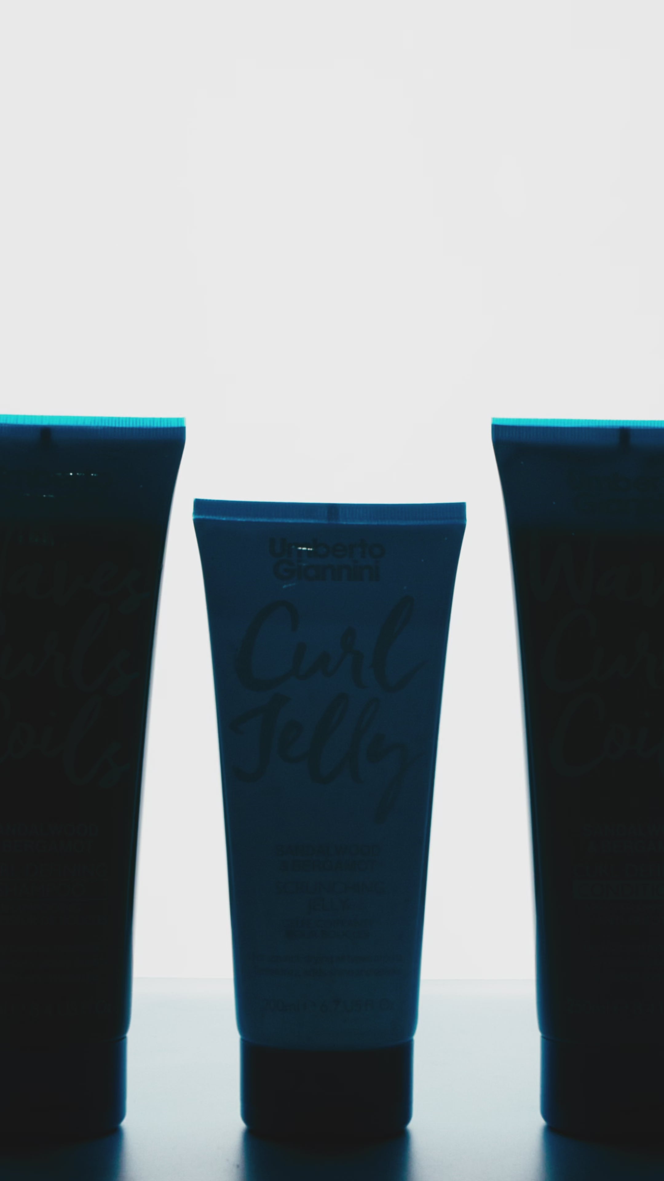 Umberto Giannini Sandalwood & Bergamot kondicionierius (JAU GREITAI)